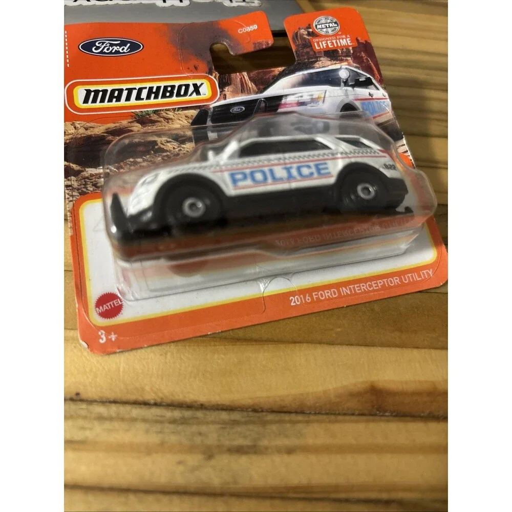 Matchbox 2016 Ford Interceptor Utility Police White 2024 SEALED! New